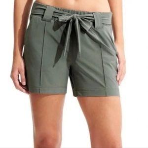 NEW! Athleta Destination Shorts